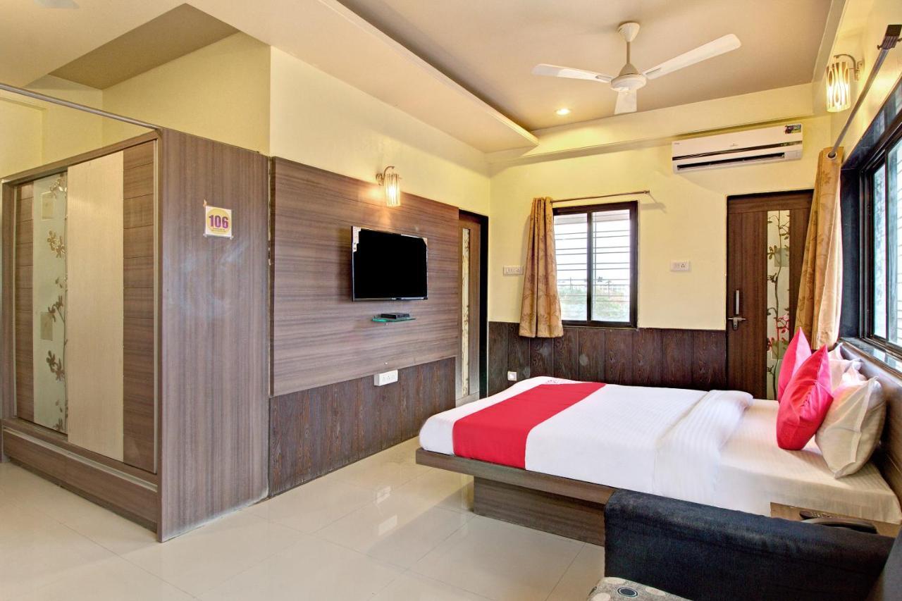 Oyo Slp013 Savan And Sapna Lodging Hotel Solapur Exterior photo