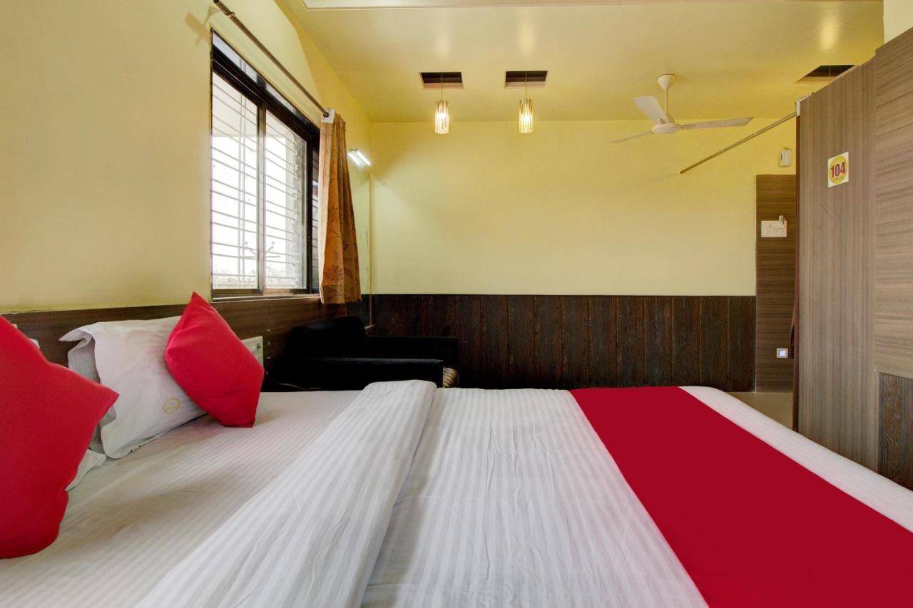 Oyo Slp013 Savan And Sapna Lodging Hotel Solapur Exterior photo