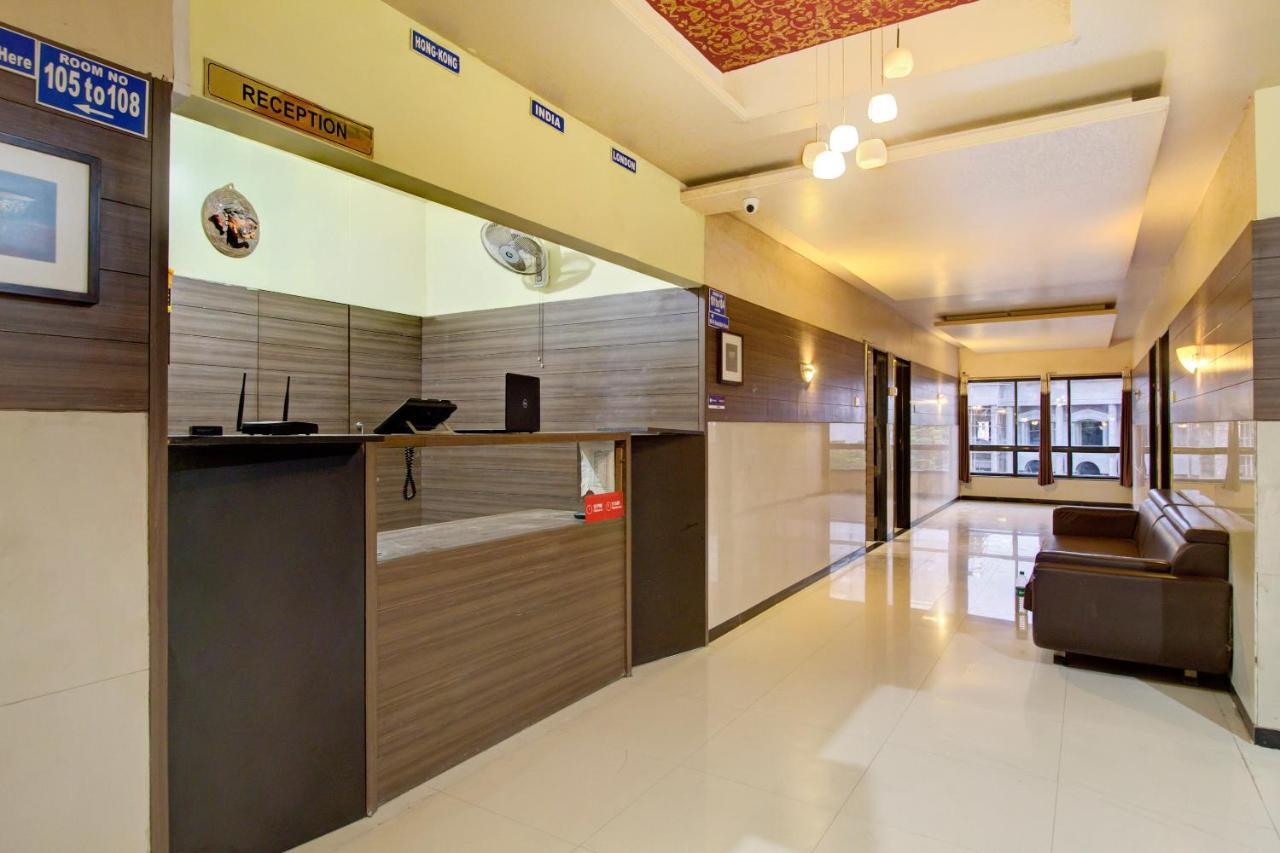 Oyo Slp013 Savan And Sapna Lodging Hotel Solapur Exterior photo